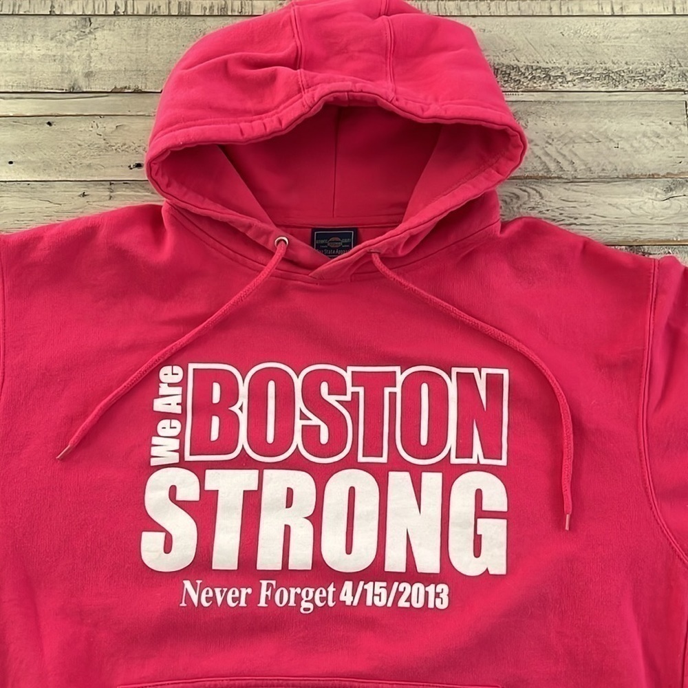 Boston Strong Pull-Over‎ Hoodie Sweatshirt - Picture 4 of 4